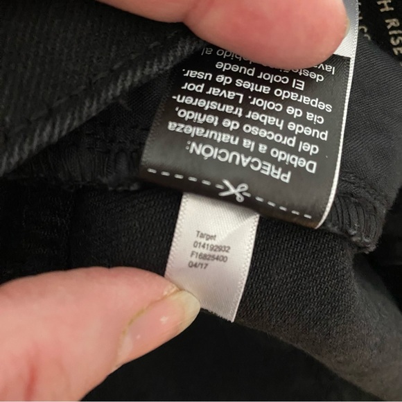 Universal Thread High Rise Shortie Shorts - Picture 9 of 9